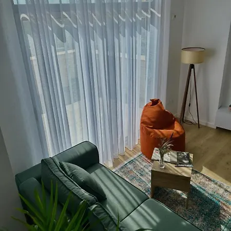 Gibel Apartmán Golem (Tirana)