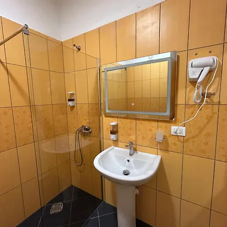 Gibel Apartmán Golem (Tirana)